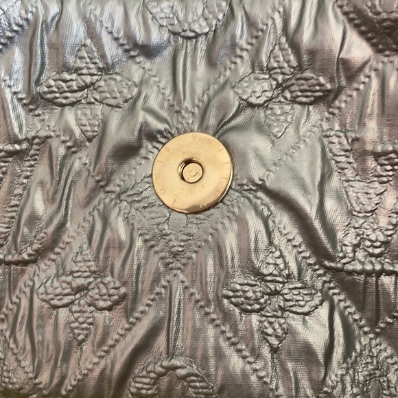 Louis Vuitton Limelight Silver Clutch - Picture 11 of 16